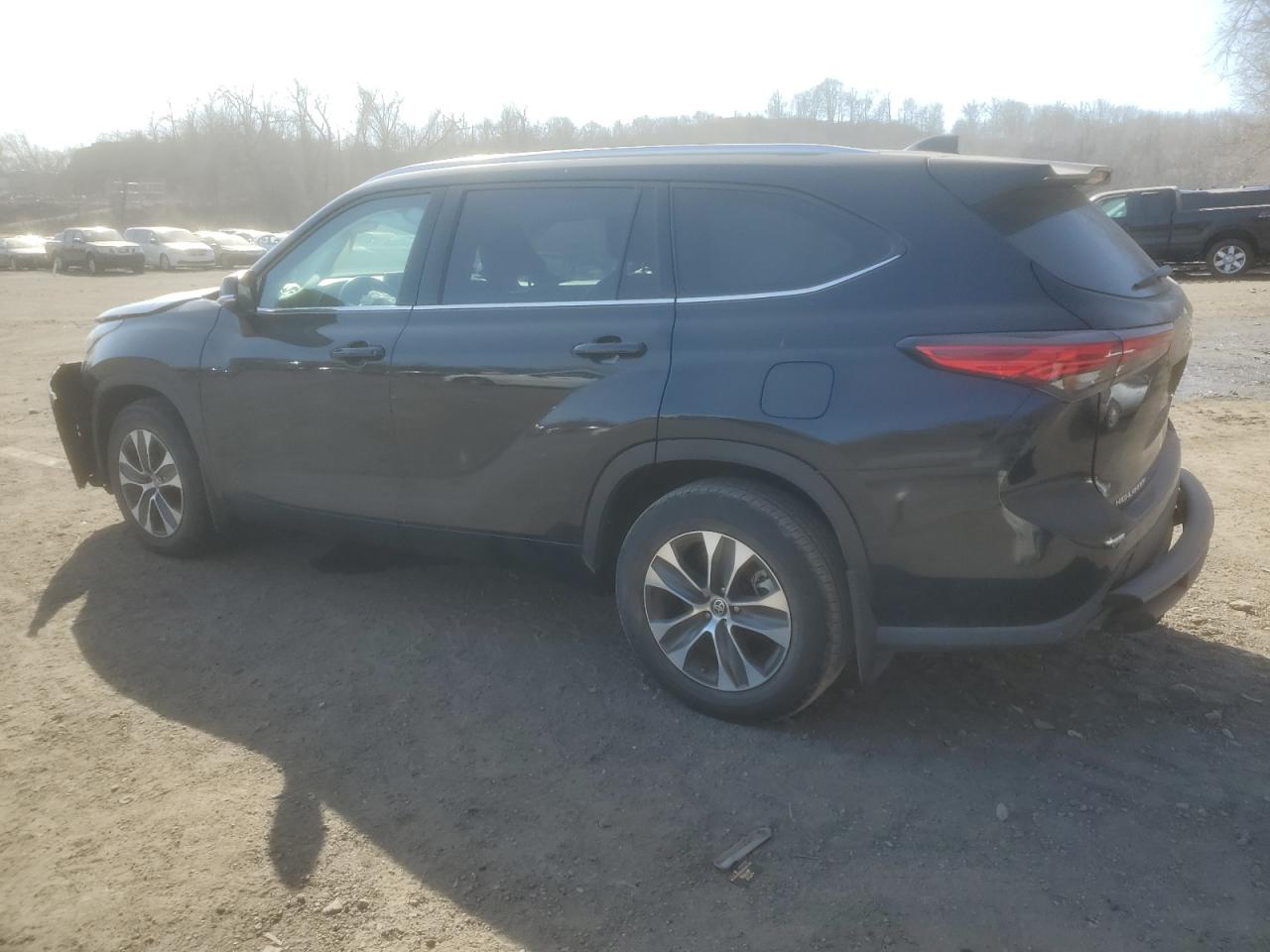 2021 Toyota Highlander VIN 5TDGZRBH5MS126451 Copart auction photo, front end / minor dent/scratches damage thumbnail 2