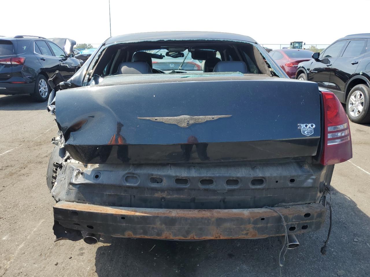 2005 Chrysler 300 VIN 2C3JA63HX5H132776 Copart auction photo, rear end / front end damage thumbnail 6