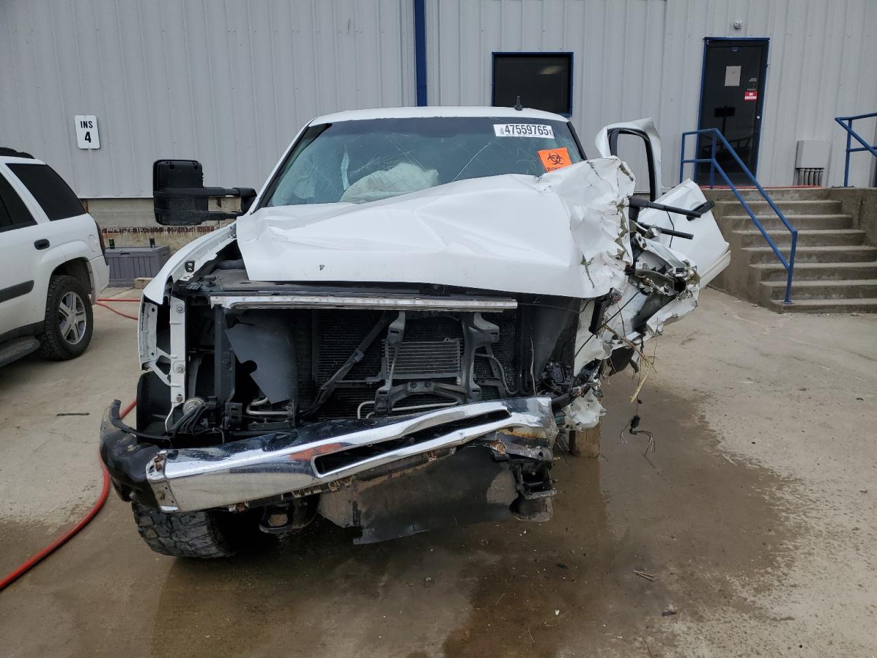 2012 Chevrolet Silverado VIN 3GCPKSE75CG187522 Copart auction photo, front end / side damage thumbnail 5