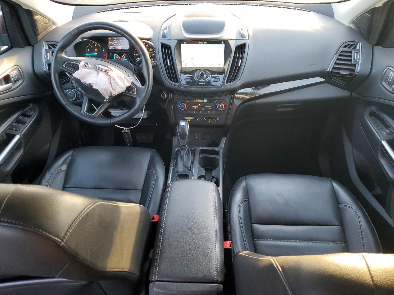 2019 Ford Escape VIN 1FMCU9J92KUC57946 Copart auction photo, front end damage thumbnail 8