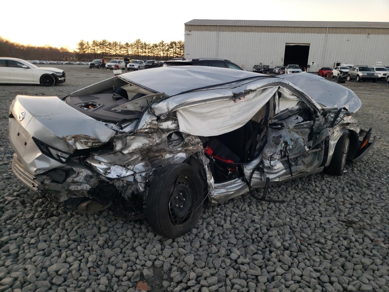 2020 Nissan Sentra VIN 3N1AB8BV2LY220307 Copart auction photo, rollover damage thumbnail 3