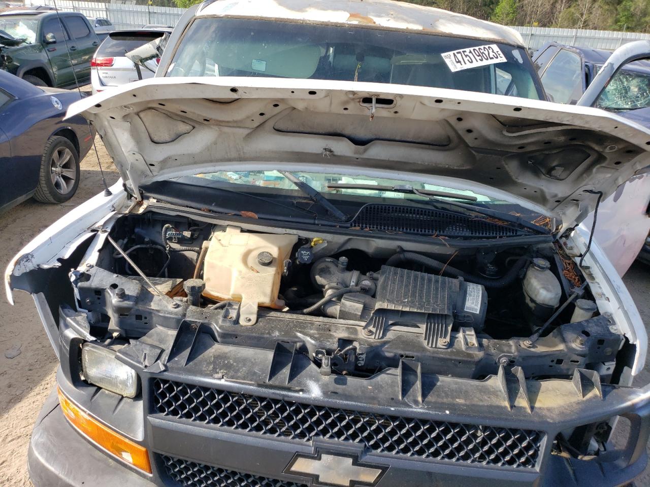 2004 Chevrolet Express VIN 1GCGG25V841137147 Copart auction photo, all over damage thumbnail 12