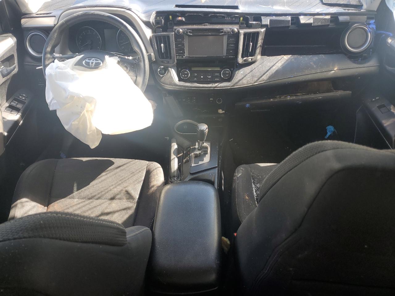 2018 Toyota RAV 4 VIN 2T3RFREV7JW721623 Copart auction photo, front end / rear end damage thumbnail 8