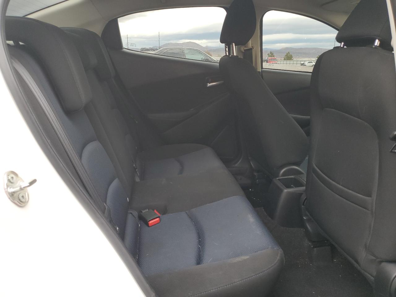 2018 Toyota Yaris VIN 3MYDLBYVXJY311707 Copart auction photo, all over damage thumbnail 10