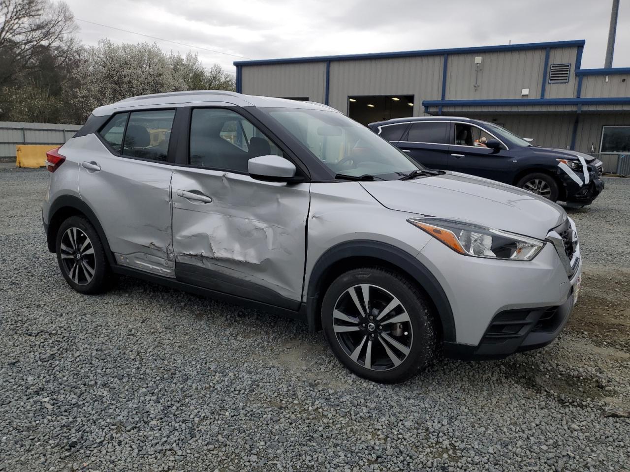2019 Nissan Kicks VIN 3N1CP5CU4KL491363 Copart auction photo, side damage thumbnail 4