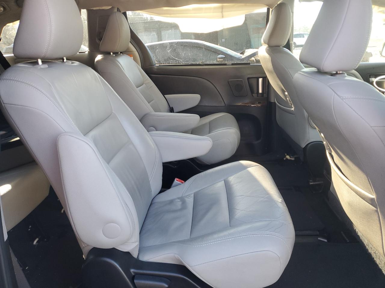 2016 Toyota Sienna VIN 5TDDK3DCXGS130425 Copart auction photo, side damage thumbnail 12
