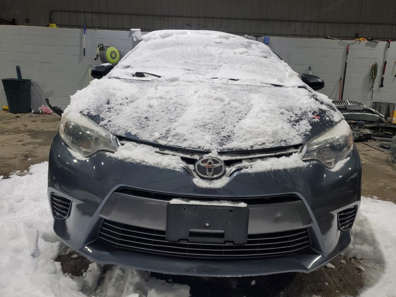2016 Toyota Corolla VIN 2T1BURHE3GC490080 Copart auction photo, rear end / minor dent/scratches damage thumbnail 5