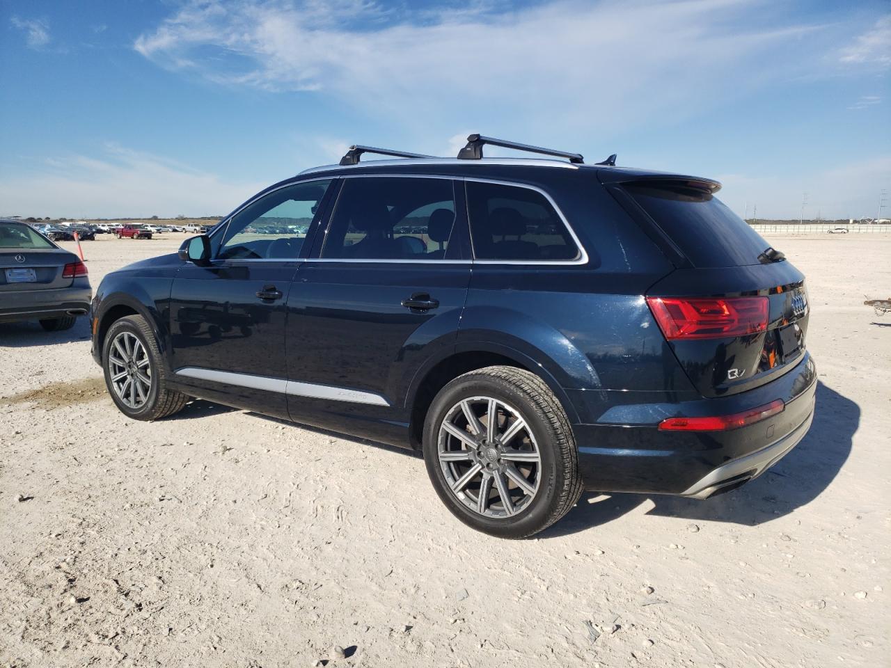 2017 Audi Q7 VIN WA1LAAF74HD020447 Copart auction photo, normal wear damage thumbnail 2