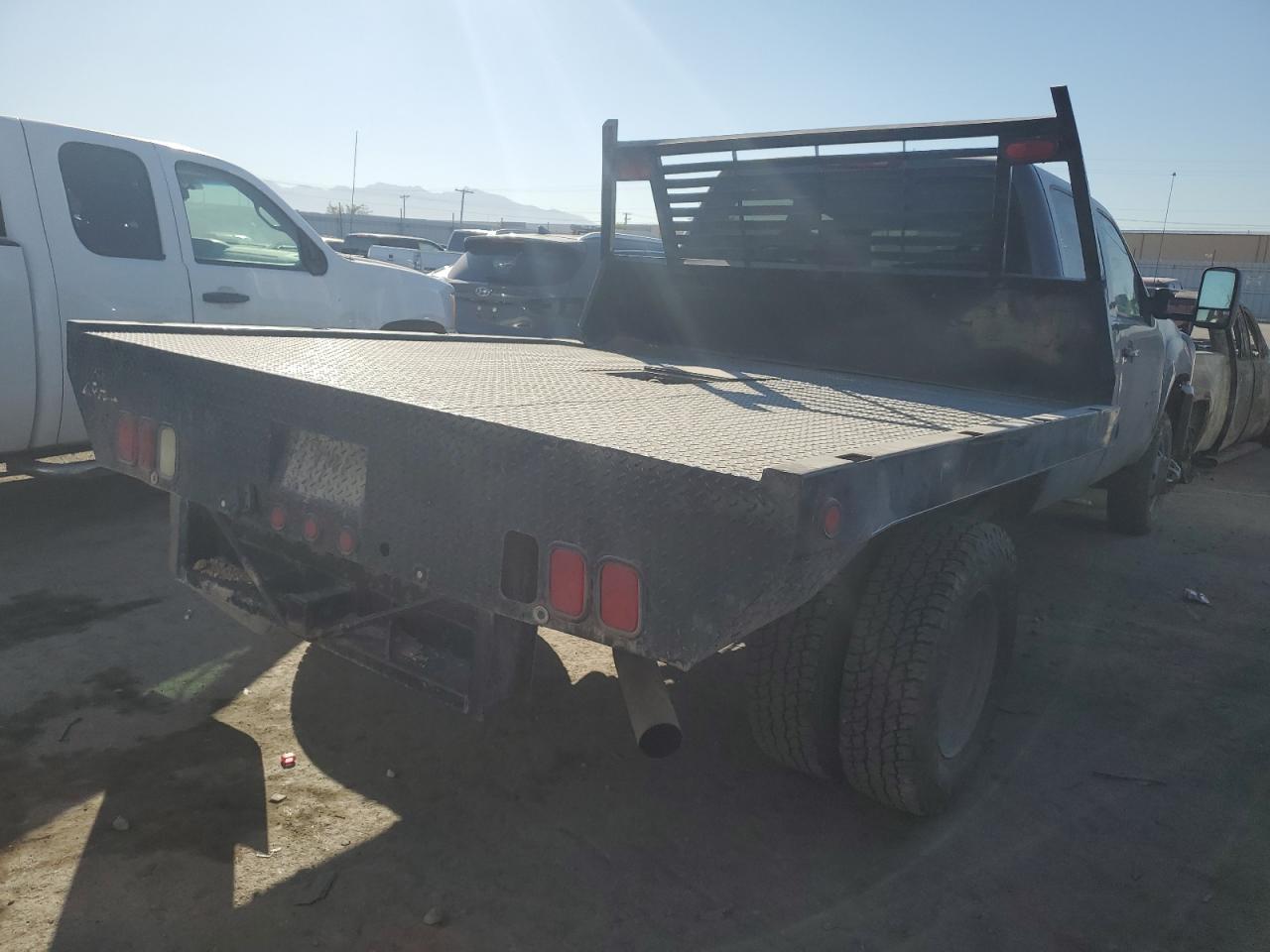 2008 GMC Sierra VIN 1GTJK33698F211447 Copart auction photo, rollover damage thumbnail 3