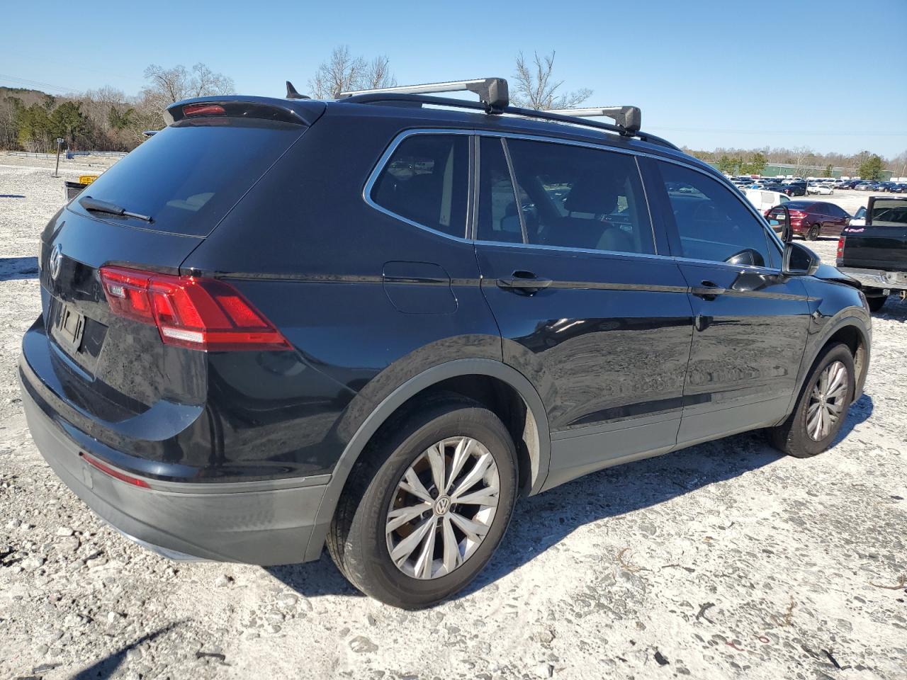 2019 Volkswagen Tiguan VIN 3VV3B7AX3KM051117 Copart auction photo, front end damage thumbnail 3