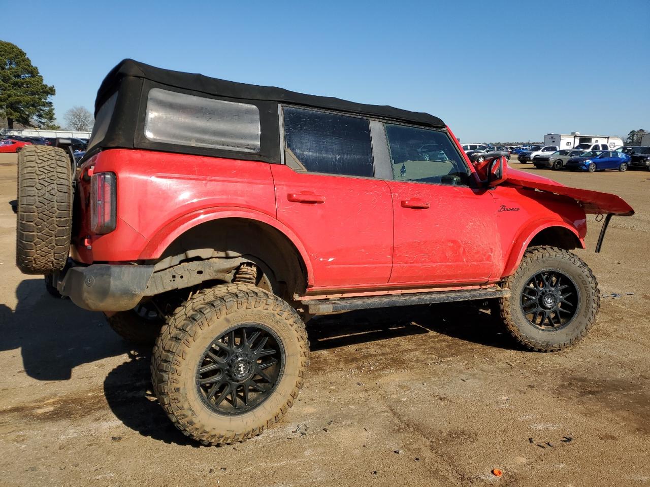 2022 Ford Bronco VIN 1FMDE5BHXNLB79894 Copart auction photo, front end damage thumbnail 3