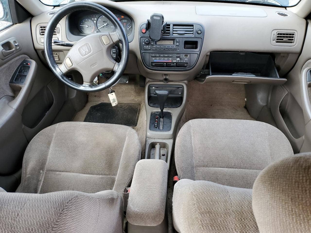 1998 Honda Civic VIN 1HGEJ8644WL044510 Copart auction photo, vandalism damage thumbnail 8