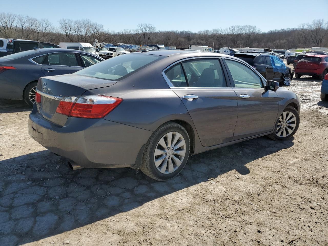 2015 Honda Accord VIN 1HGCR2F80FA067911 Copart auction photo, rear end damage thumbnail 3