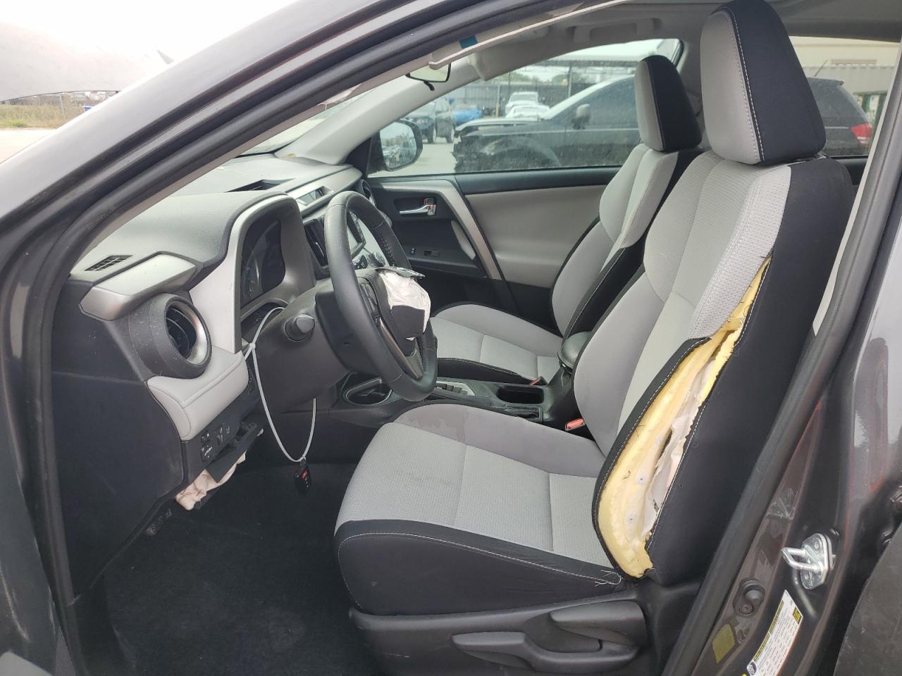2018 Toyota RAV 4 VIN 2T3WFREVXJW441441 Copart auction photo, front end / side damage thumbnail 7