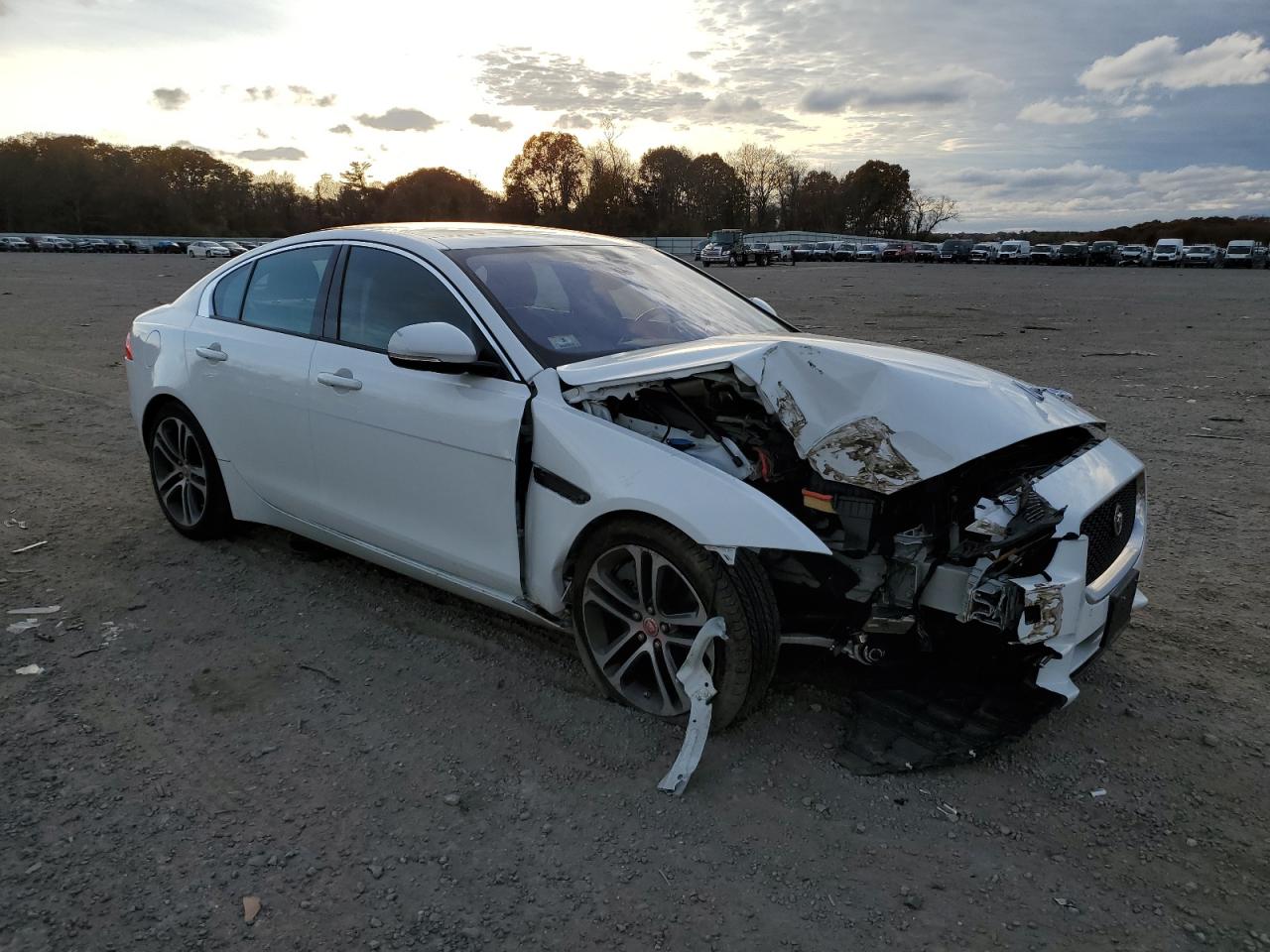 2017 Jaguar XE VIN SAJAJ4BV7HA974907 Copart auction photo, front end damage thumbnail 4