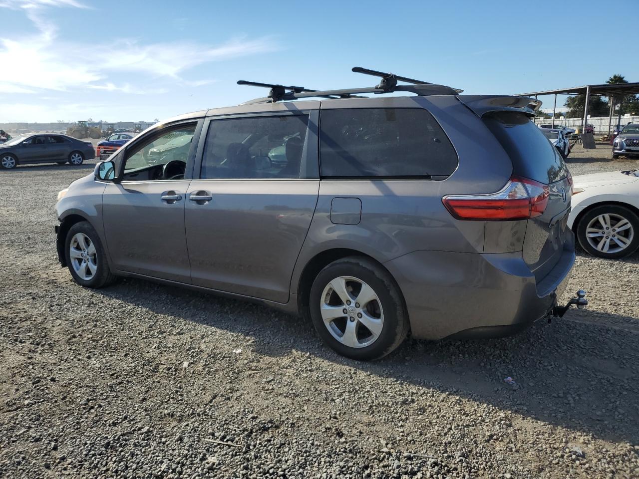 2015 Toyota Sienna VIN 5TDKK3DC5FS529426 Copart auction photo, front end damage thumbnail 2