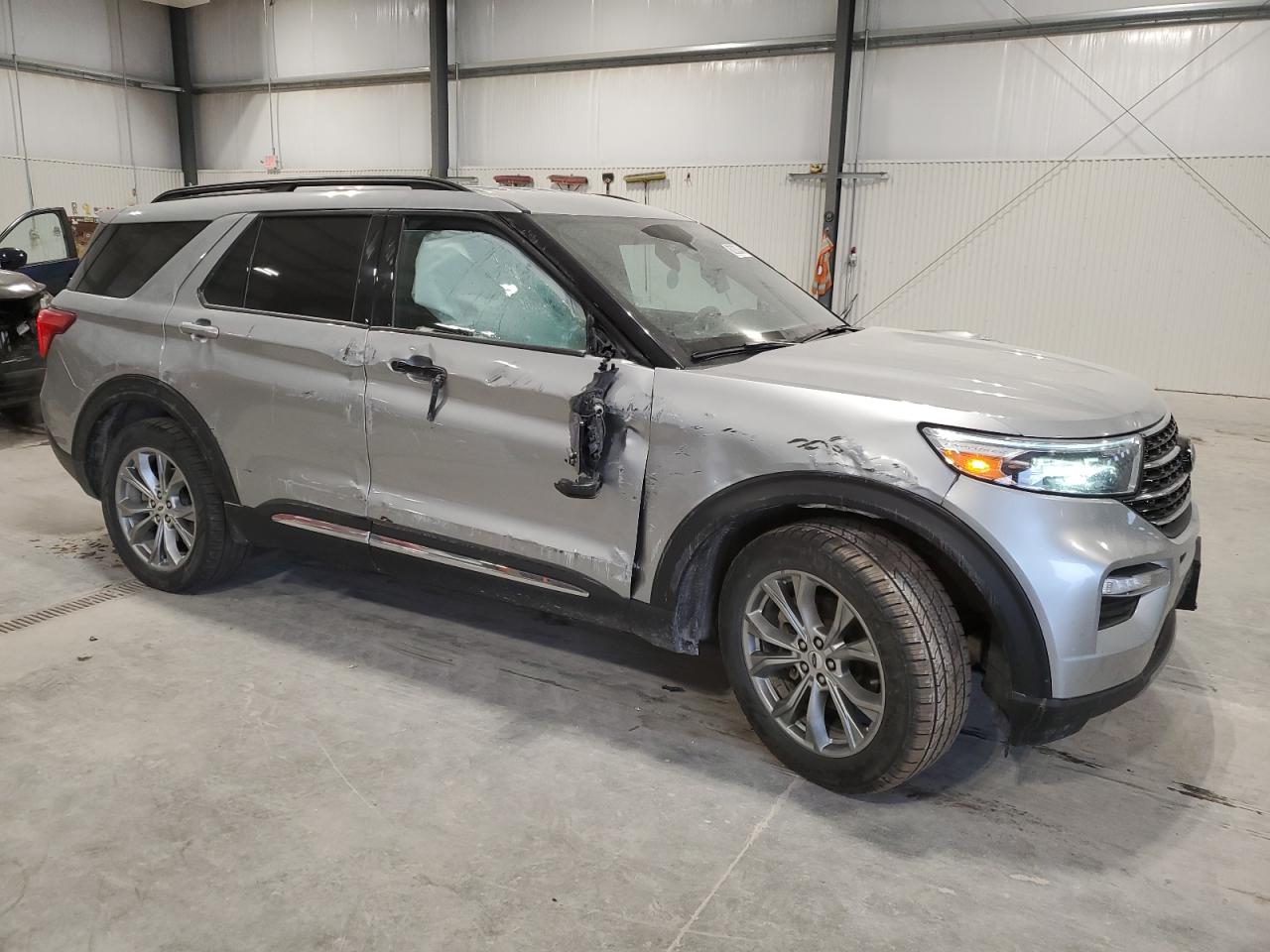 2020 Ford Explorer VIN 1FMSK8DH1LGC29165 Copart auction photo, all over damage thumbnail 4
