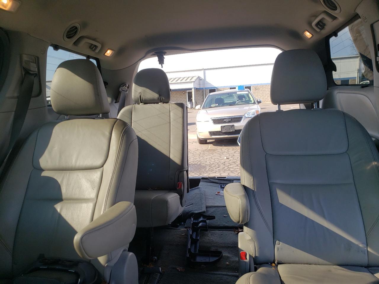 2016 Toyota Sienna VIN 5TDDK3DC6GS136464 Copart auction photo, front end damage thumbnail 10