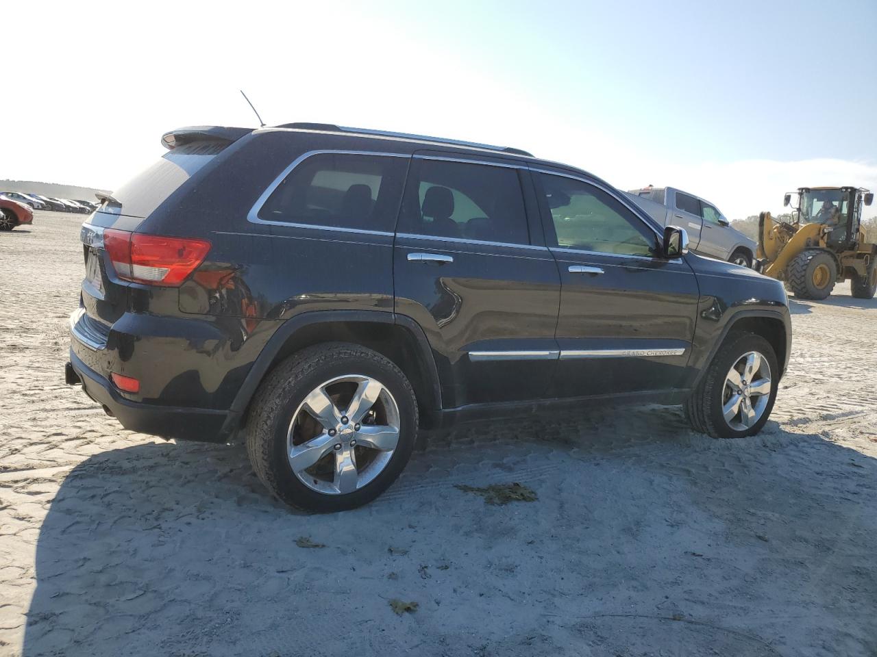 2011 Jeep Grand Cherokee VIN 1J4RR6GT8BC626214 Copart auction photo, water/flood damage thumbnail 3
