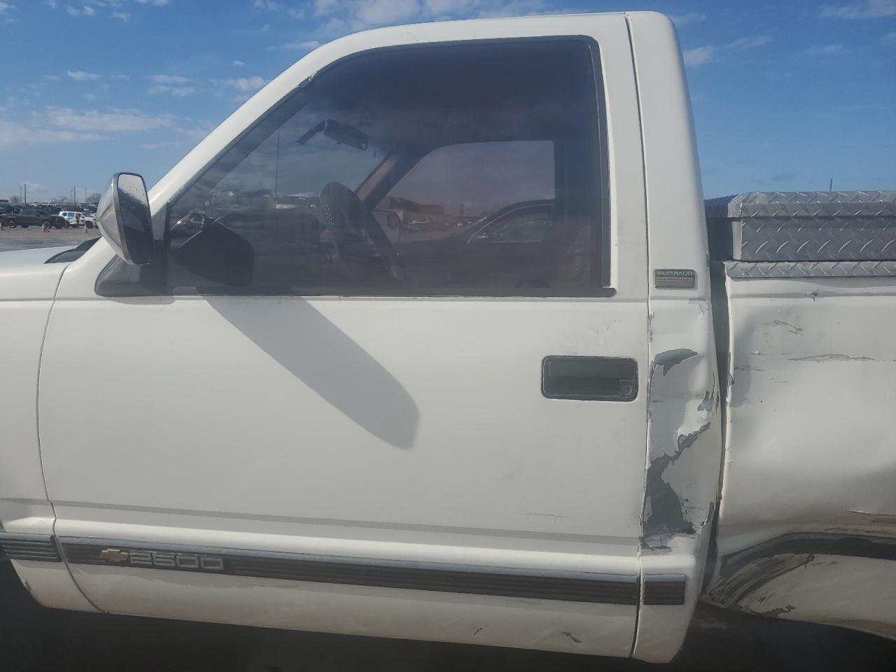1989 Chevrolet Silverado VIN 1GCGC24K2KE265182 Copart auction photo, all over damage thumbnail 7