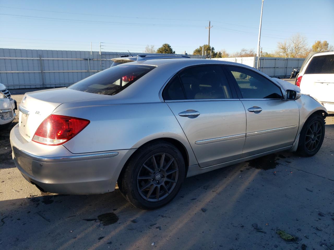 2005 Acura RL VIN JH4KB16595C012843 Copart auction photo, front end / hail damage thumbnail 3