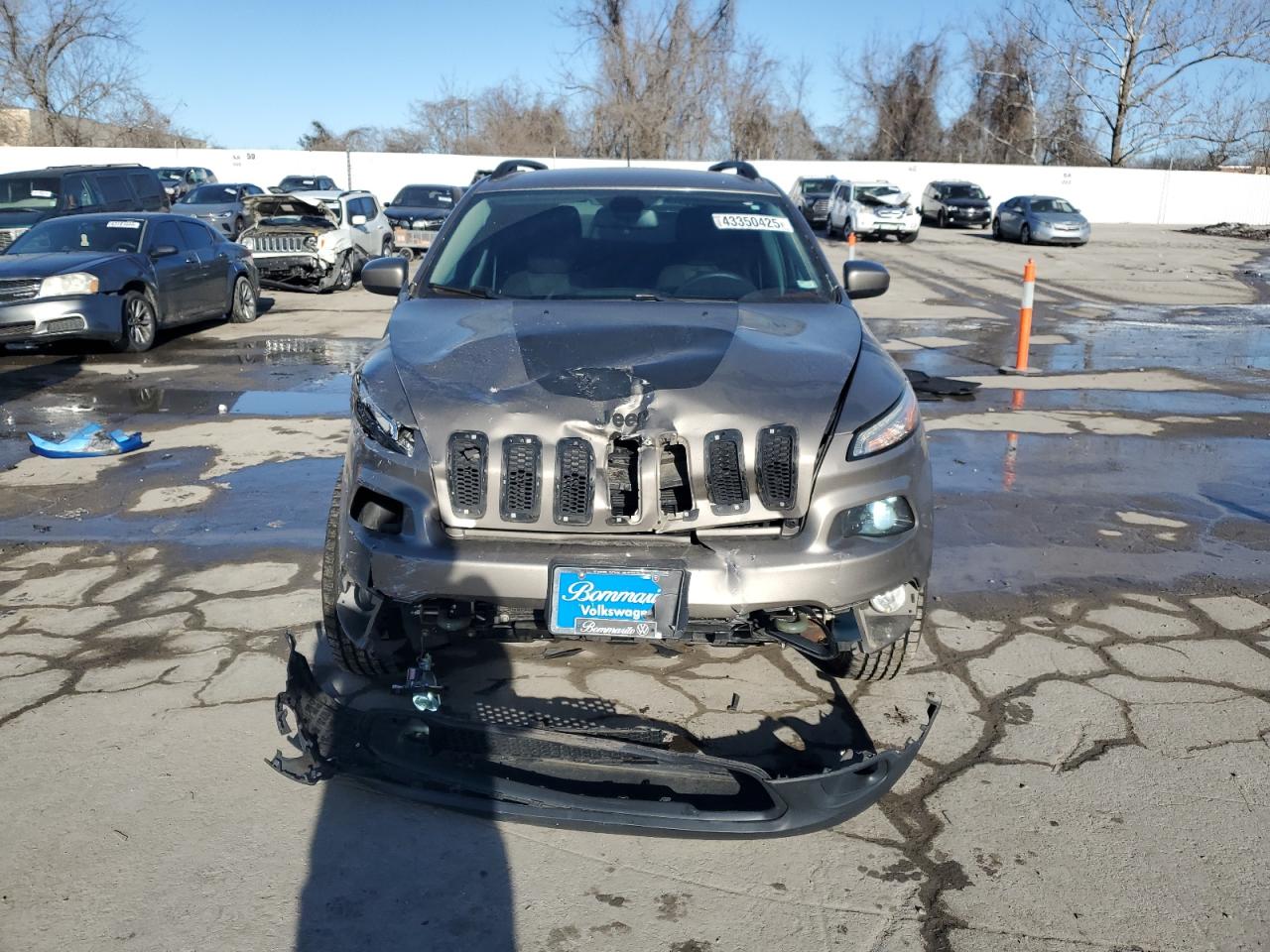 2016 Jeep Grand Cherokee VIN 1C4PJMCS5GW305999 Copart auction photo, front end damage thumbnail 5