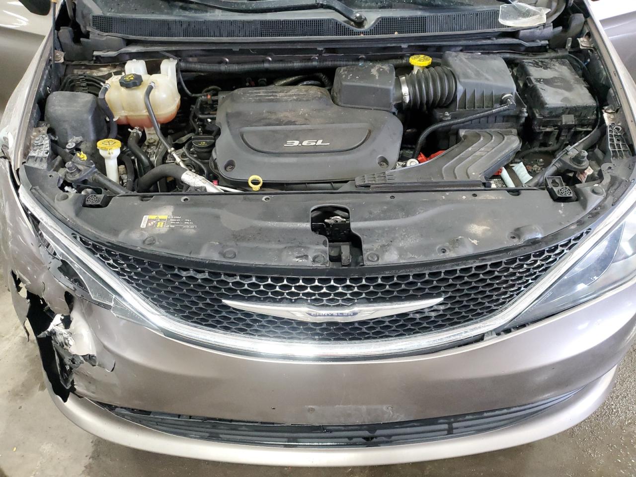 2017 Chrysler Pacifica VIN 2C4RC1CG2HR657753 Copart auction photo, front end / side damage thumbnail 13