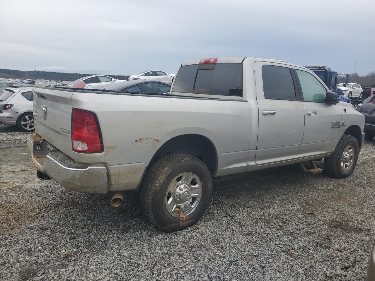 2017 RAM 2500 VIN 3C6UR5DL2HG703946 Copart auction photo, water/flood damage thumbnail 3