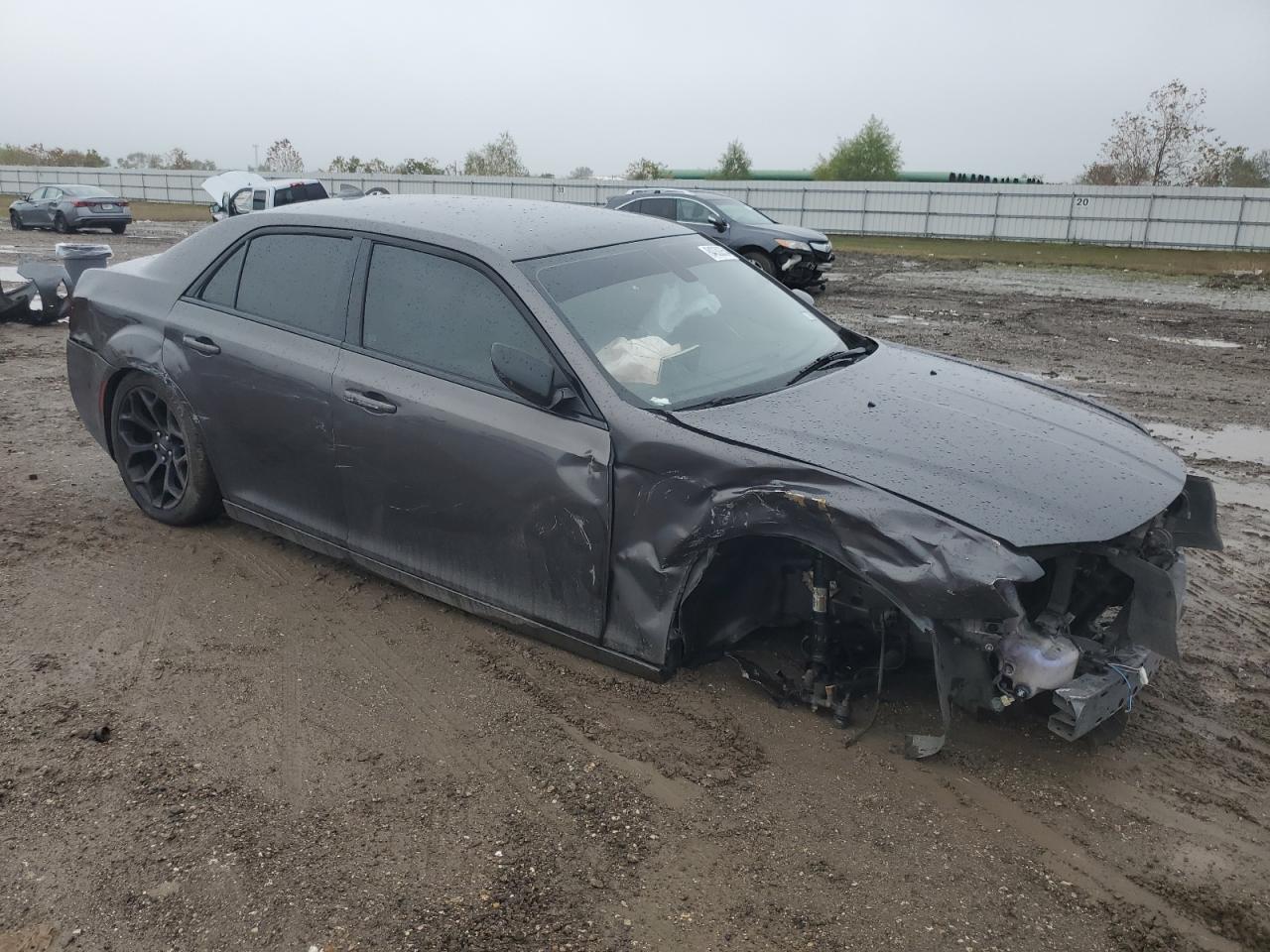 2020 Chrysler 300 VIN 2C3CCAAG0LH115708 Copart auction photo, front end / rear end damage thumbnail 4