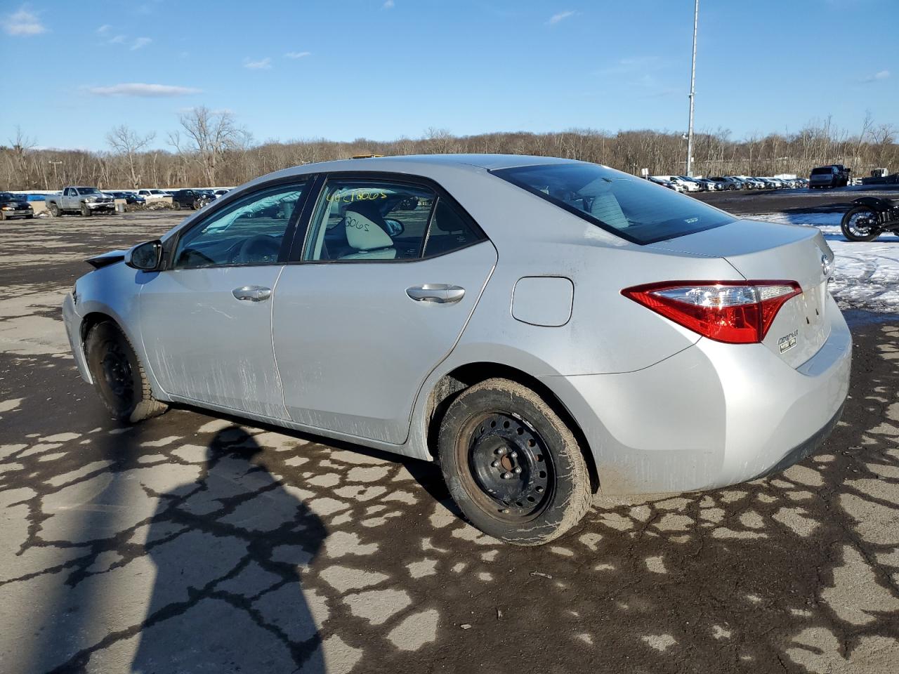 2015 Toyota Corolla VIN 2T1BURHE2FC359978 Copart auction photo, front end / minor dent/scratches damage thumbnail 2