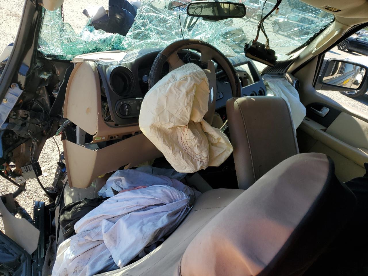 2004 Ford Expedition VIN 1FMRU15W14LB40623 Copart auction photo, all over damage thumbnail 8