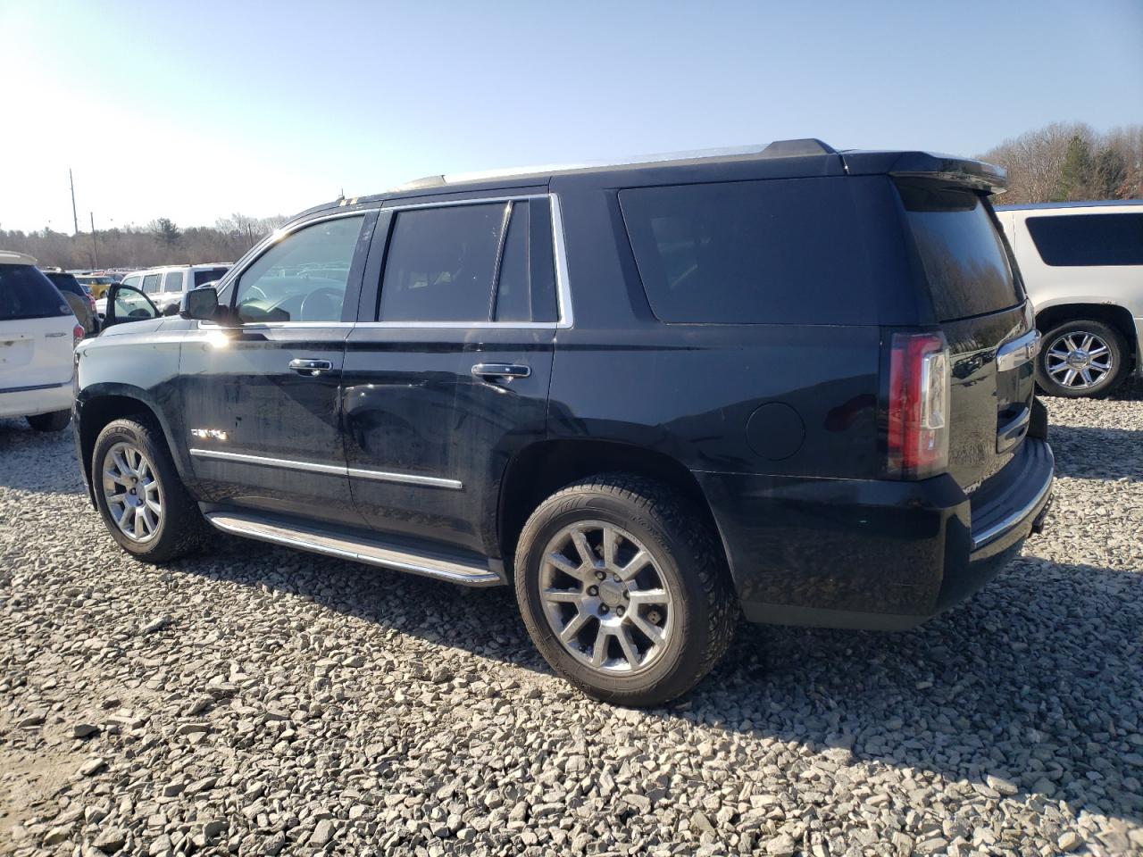 2015 GMC Yukon VIN 1GKS2CKJ1FR213798 Copart auction photo, water/flood / minor dent/scratches damage thumbnail 2