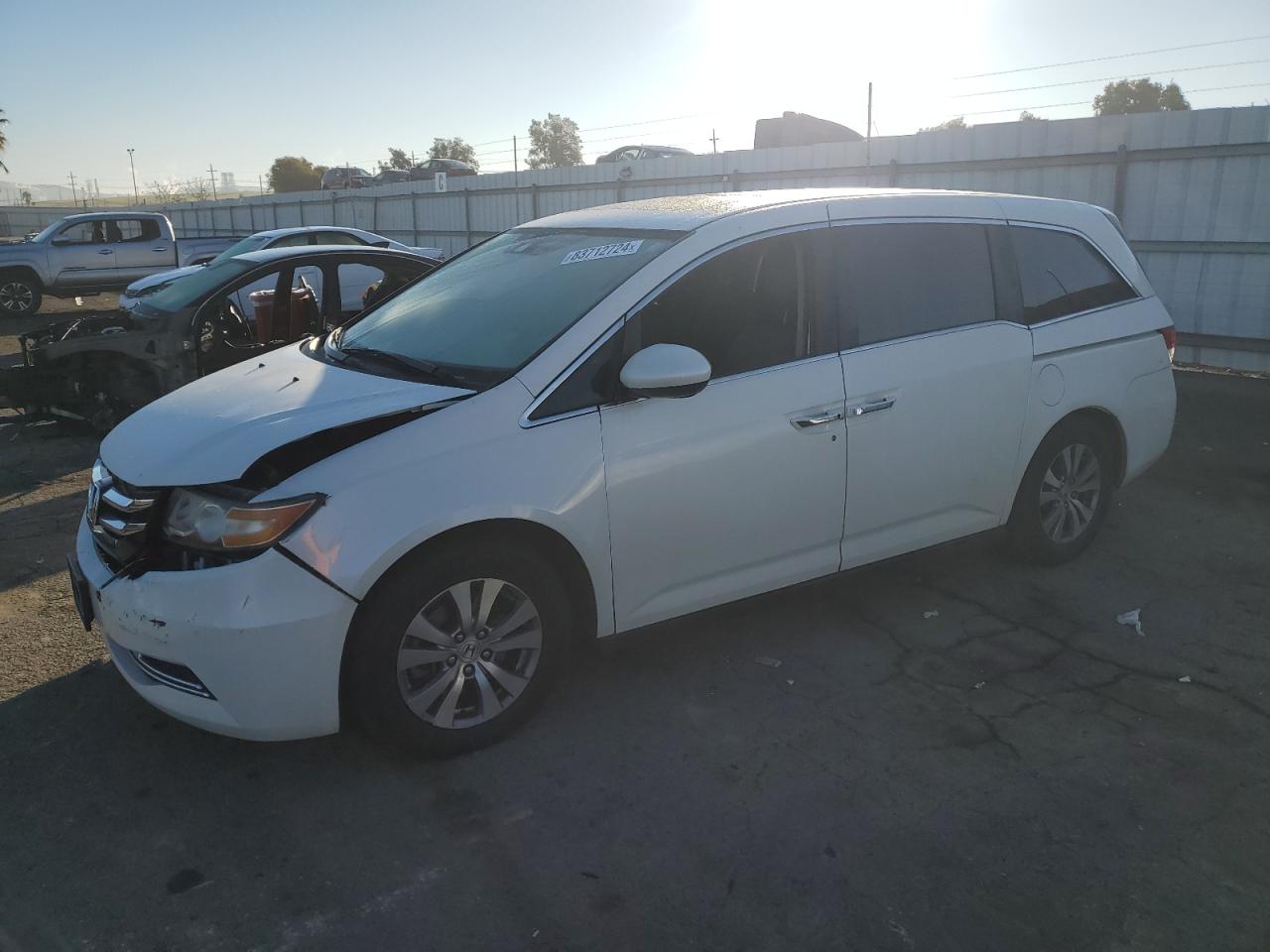 2015 Honda Odyssey VIN 5FNRL5H60FB118645