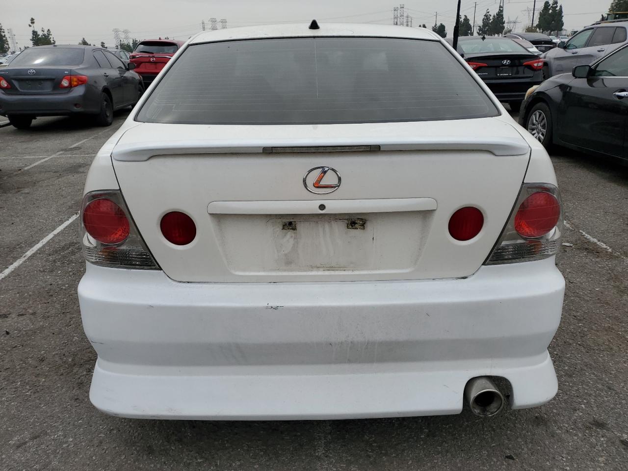 2001 Lexus IS VIN JTHBD182810003320 Copart auction photo, minor dent/scratches / normal wear damage thumbnail 6