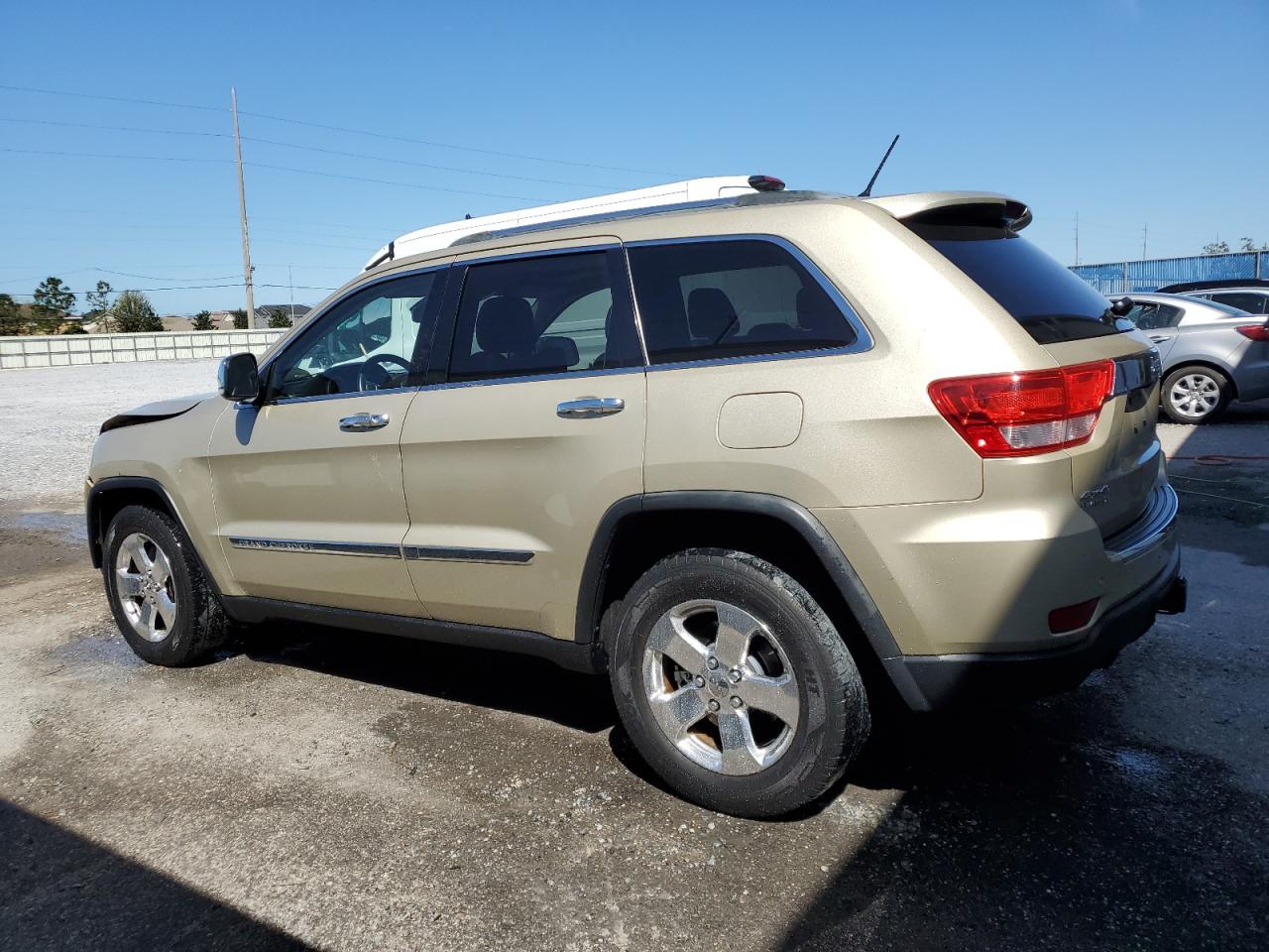 2011 Jeep Grand Cherokee VIN 1J4RR5GT8BC562489 Copart auction photo, front end damage thumbnail 2