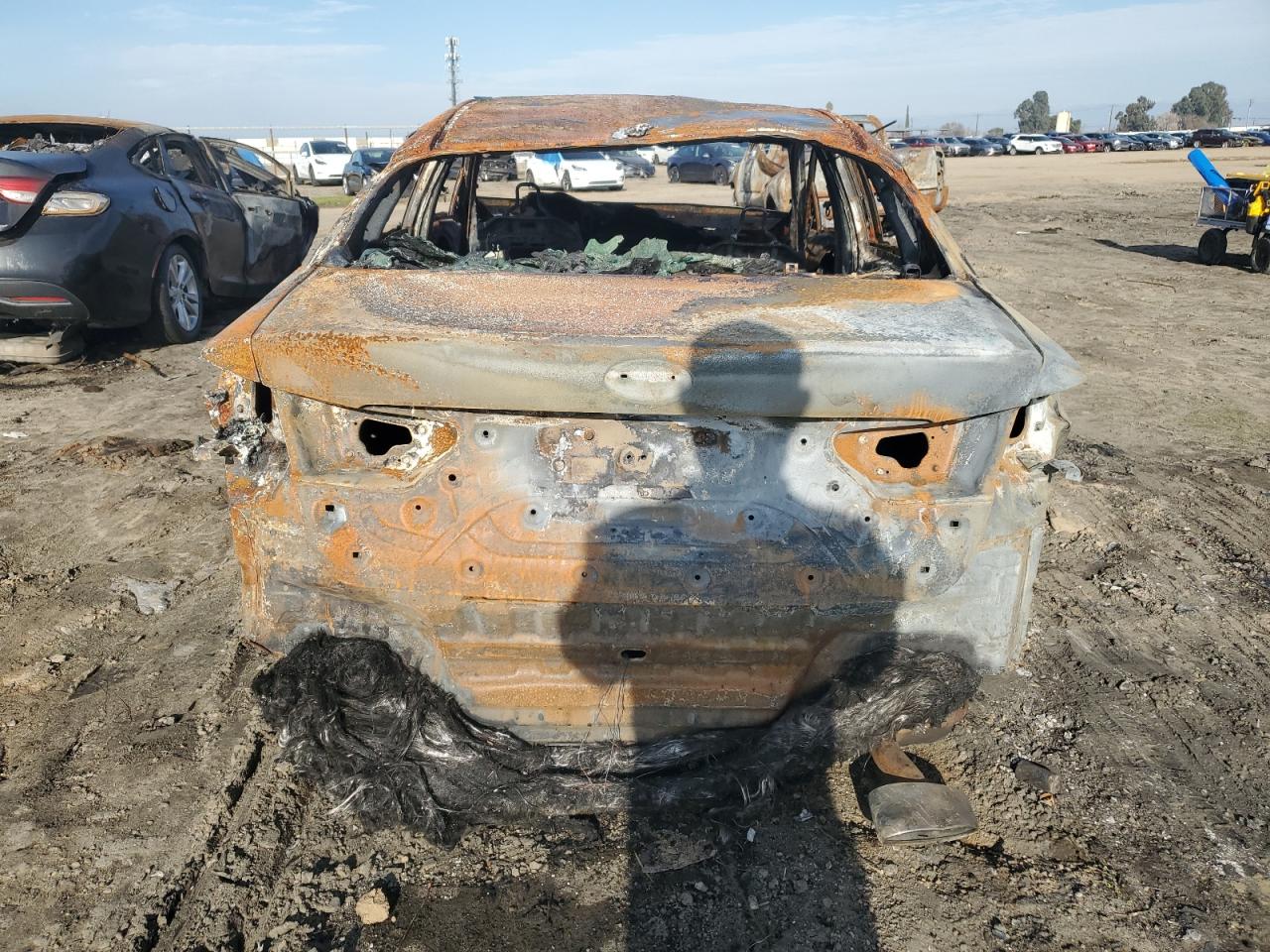 2020 KIA Optima VIN 5XXGT4L36LG393699 Copart auction photo, burn damage thumbnail 6