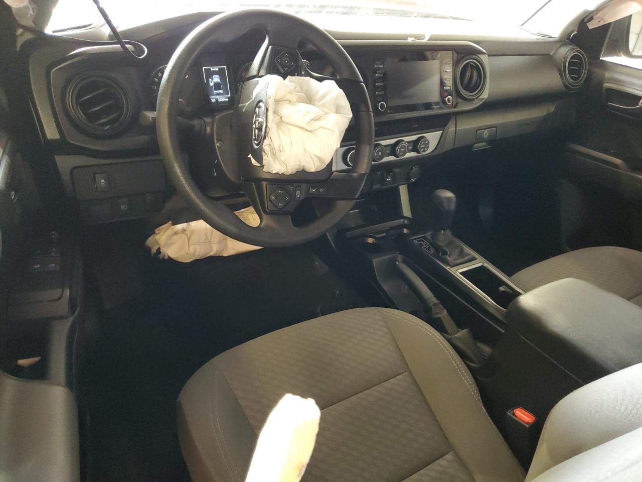 2021 Toyota Tacoma VIN 3TYSX5EN0MT007429 Copart auction photo, front end / minor dent/scratches damage thumbnail 8
