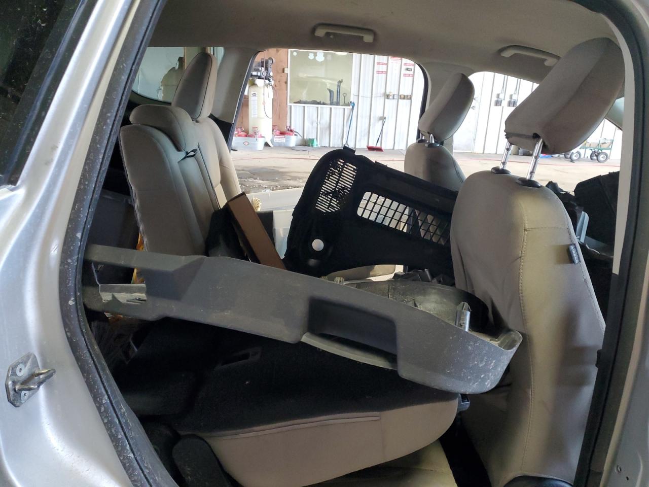 2019 Ford Escape VIN 1FMCU9GD9KUB11698 Copart auction photo, vandalism damage thumbnail 11