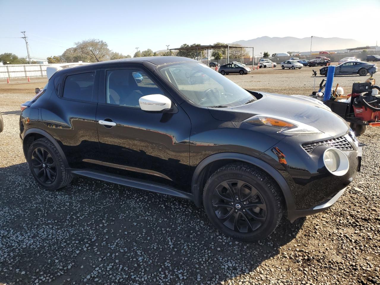 2017 Nissan Juke VIN JN8AF5MR0HT704335 Copart auction photo, minor dent/scratches damage thumbnail 4