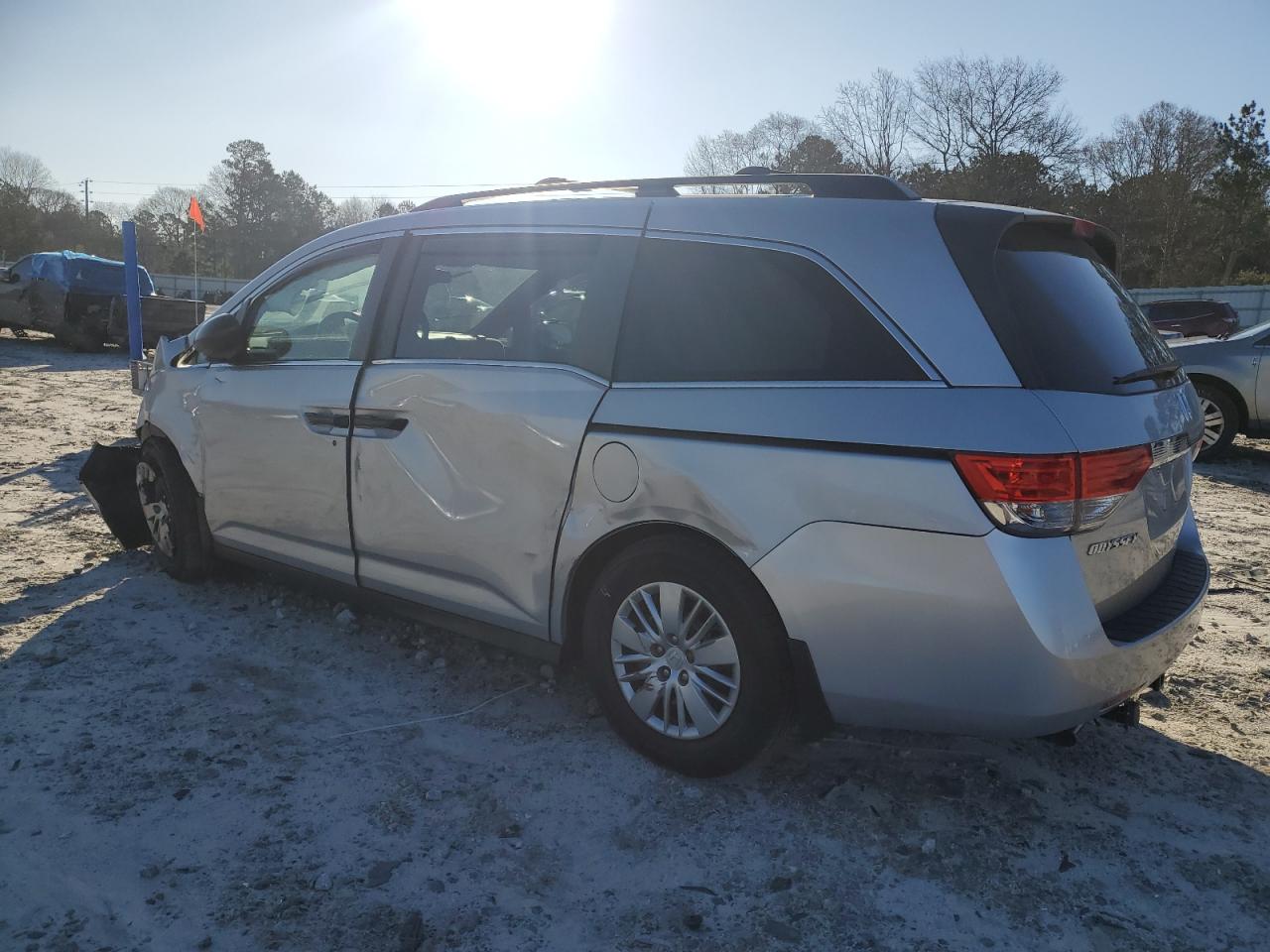 2014 Honda Odyssey VIN 5FNRL5H27EB039999 Copart auction photo, front end / side damage thumbnail 2
