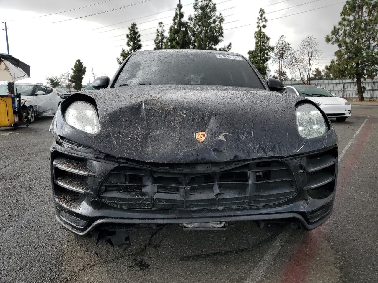 2018 Porsche Macan VIN WP1AF2A52JLB70657 Copart auction photo, front end damage thumbnail 5