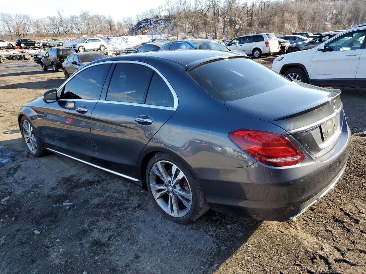 2015 Mercedes-Benz C-klasse VIN 55SWF4KB2FU080103 Copart auction photo, minor dent/scratches damage thumbnail 2