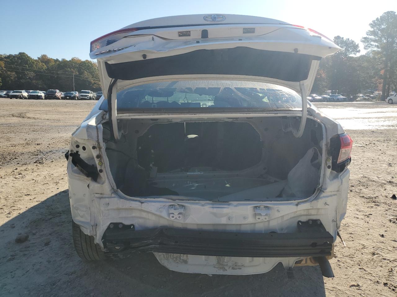 2022 Toyota Corolla VIN 5YFEPMAE5NP370943 Copart auction photo, all over damage thumbnail 6