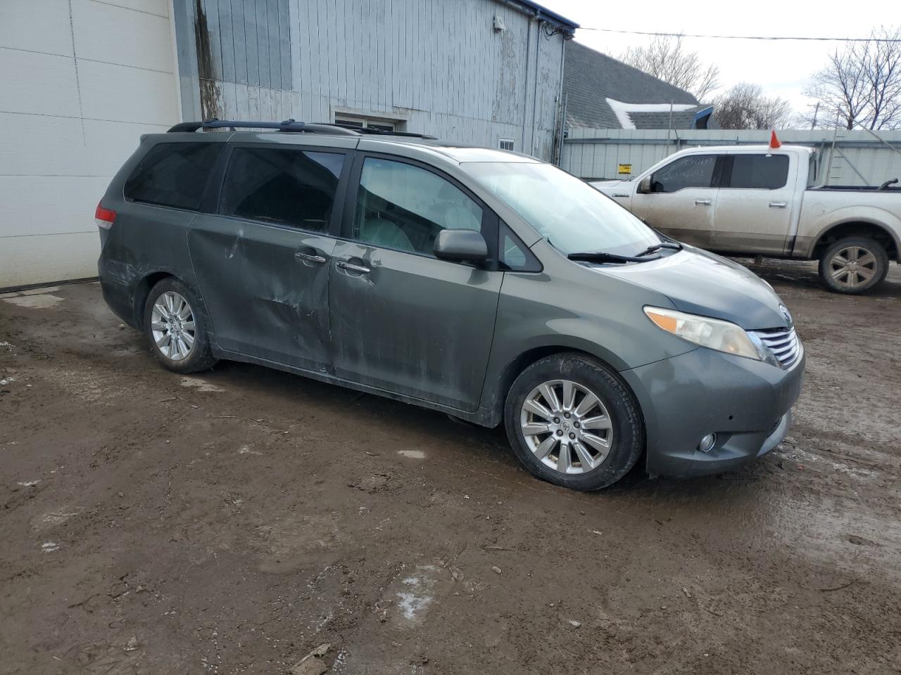 2011 Toyota Sienna VIN 5TDYK3DC3BS148193 Copart auction photo, side / rear end damage thumbnail 4