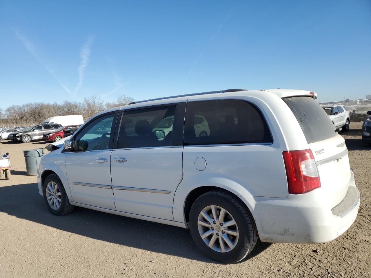 2015 Chrysler Town & Country VIN 2C4RC1GG6FR742540 Copart auction photo, front end damage thumbnail 2