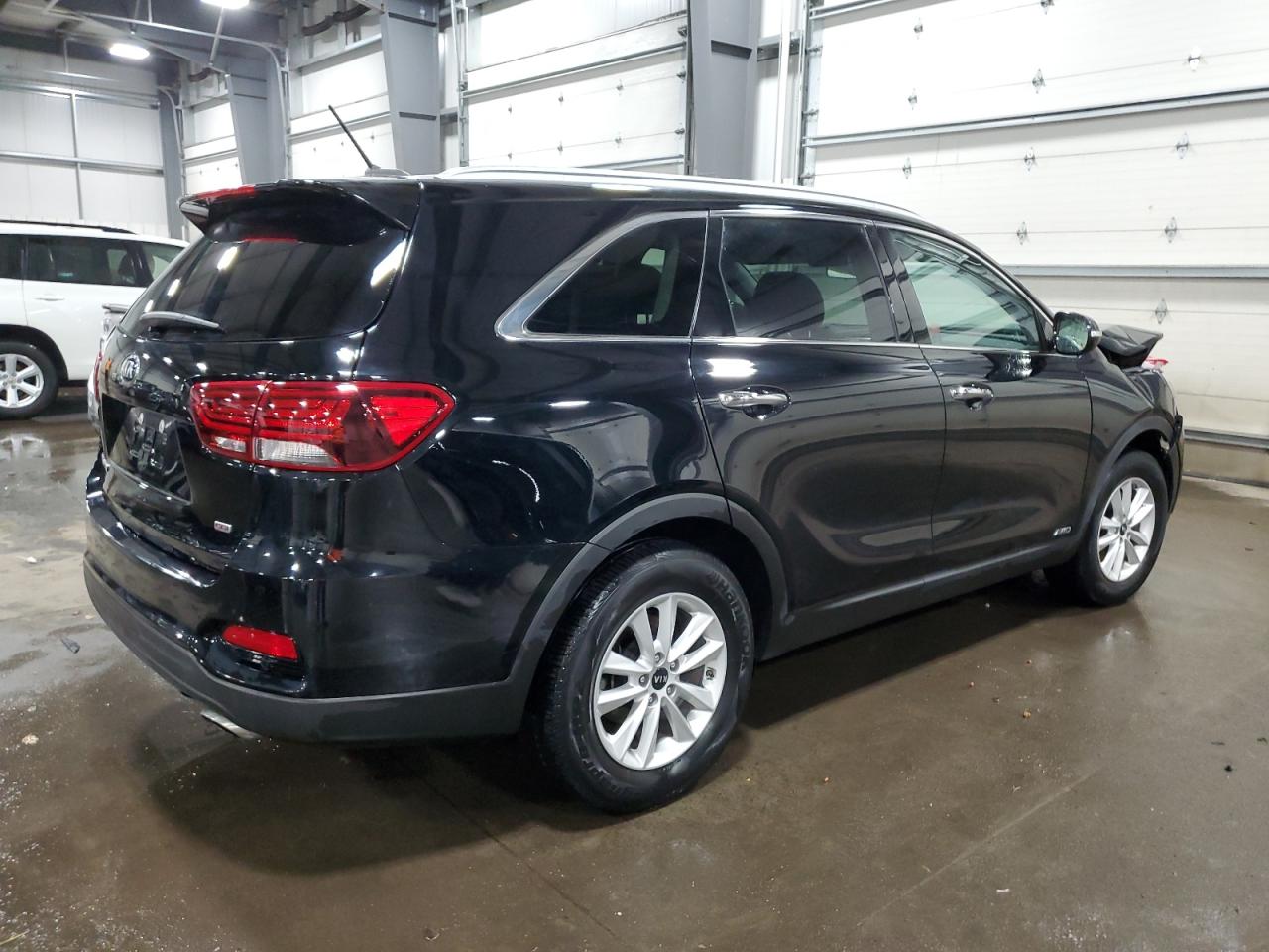 2020 KIA Sorento VIN 5XYPGDA34LG637725 Copart auction photo, front end damage thumbnail 3