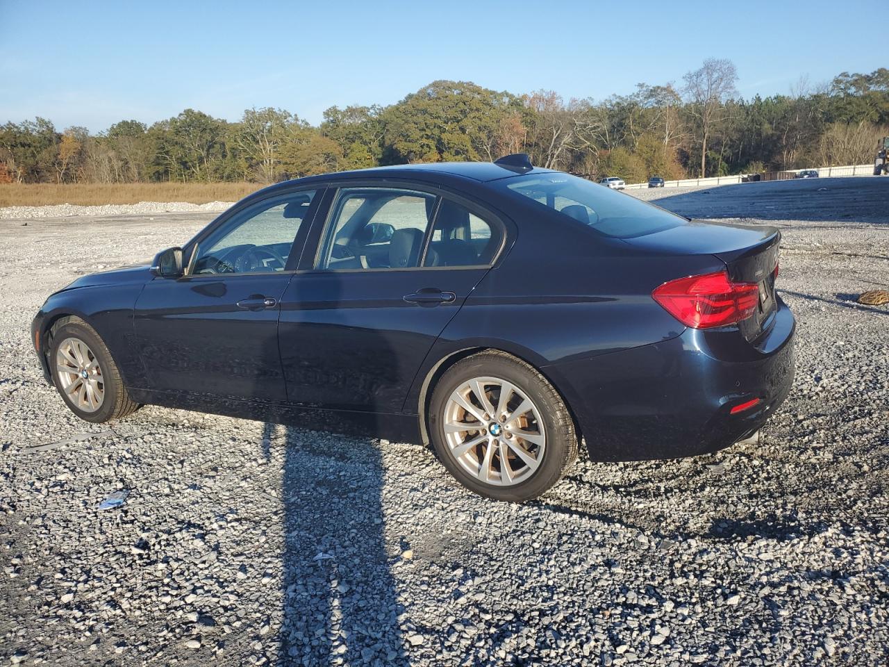 2017 BMW 3er VIN WBA8E1G59HNU14191 Copart auction photo, front end / minor dent/scratches damage thumbnail 2