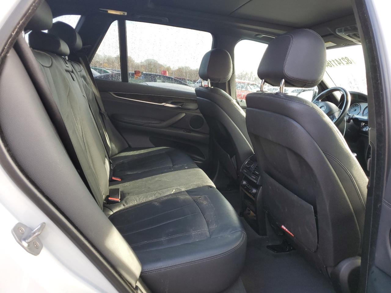 2018 BMW X5 VIN 5UXKR0C51JL075536 Copart auction photo, water/flood damage thumbnail 10