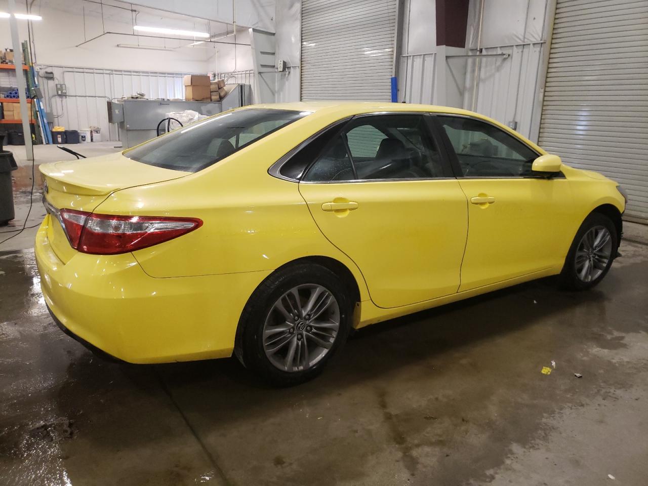 2015 Toyota Camry VIN 4T1BF1FKXFU006648 Copart auction photo, front end / rear end damage thumbnail 3