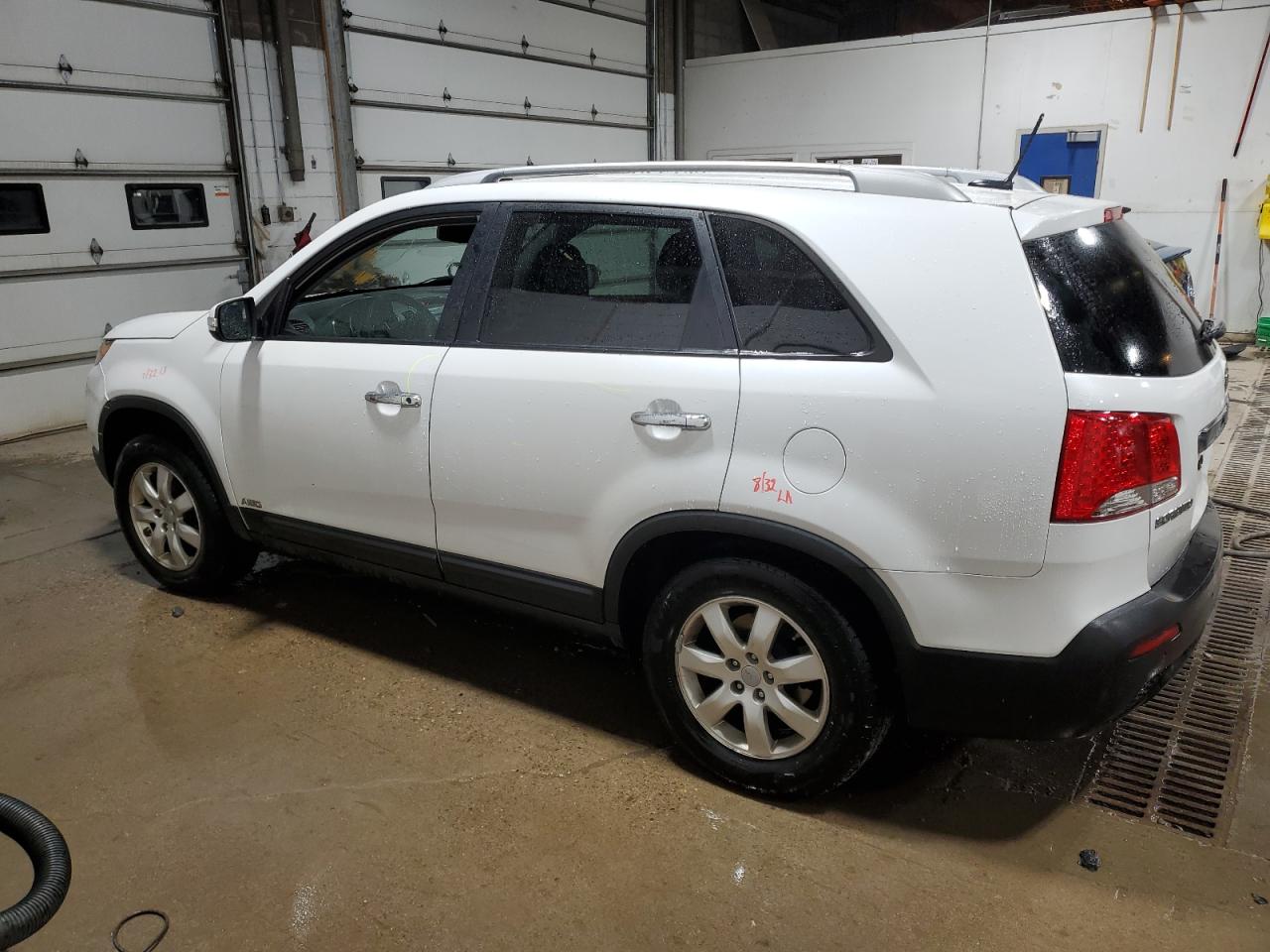 2012 KIA Sorento VIN 5XYKTCA64CG301745 Copart auction photo, vandalism / front end damage thumbnail 2